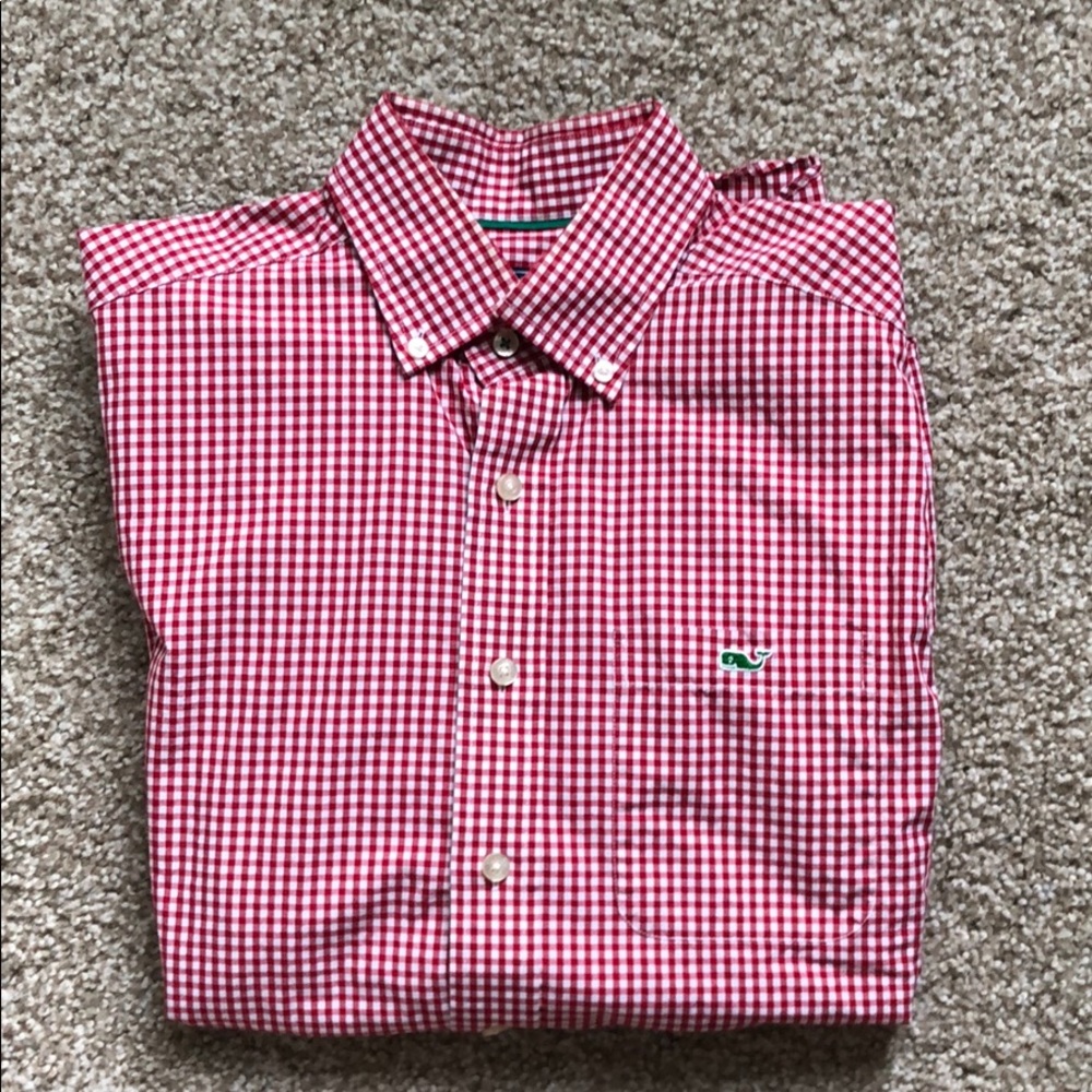 Vineyard vines red button up